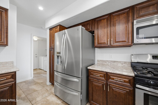 Building Photo - 3906 E Kimberly Way