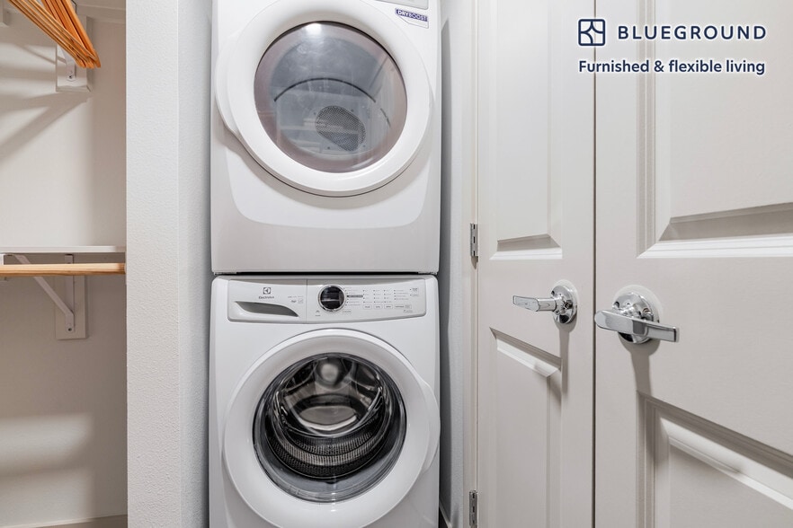 Building Photo - 11600 Spirit Dr