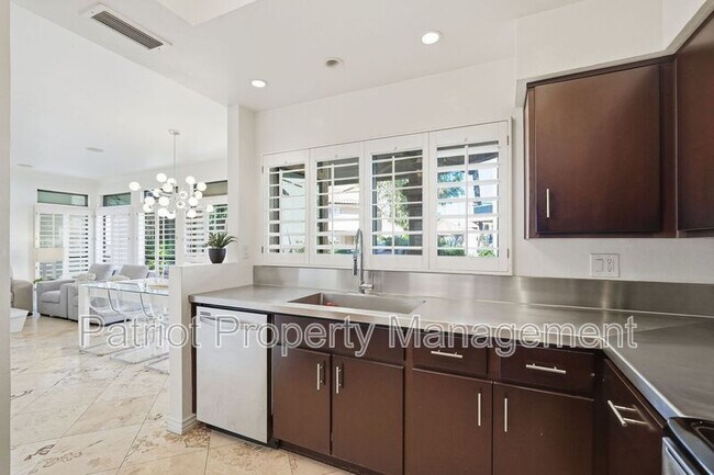 Building Photo - 9707-9707 E Mountain View Rd