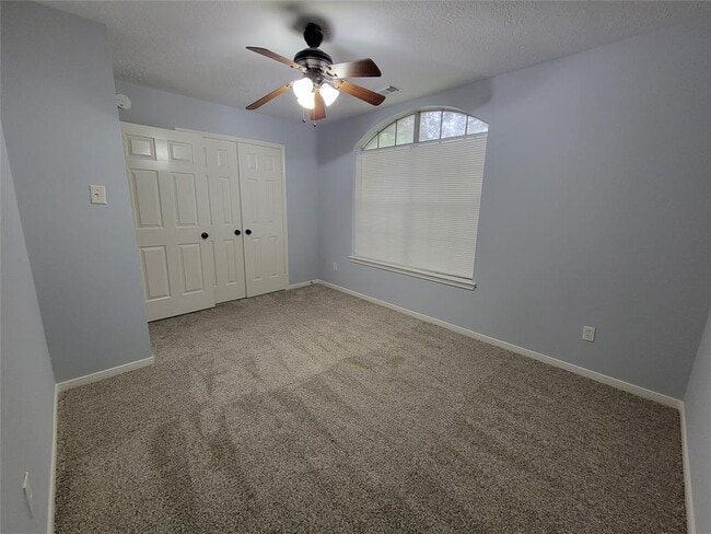 Building Photo - 2218 Wickburn Dr