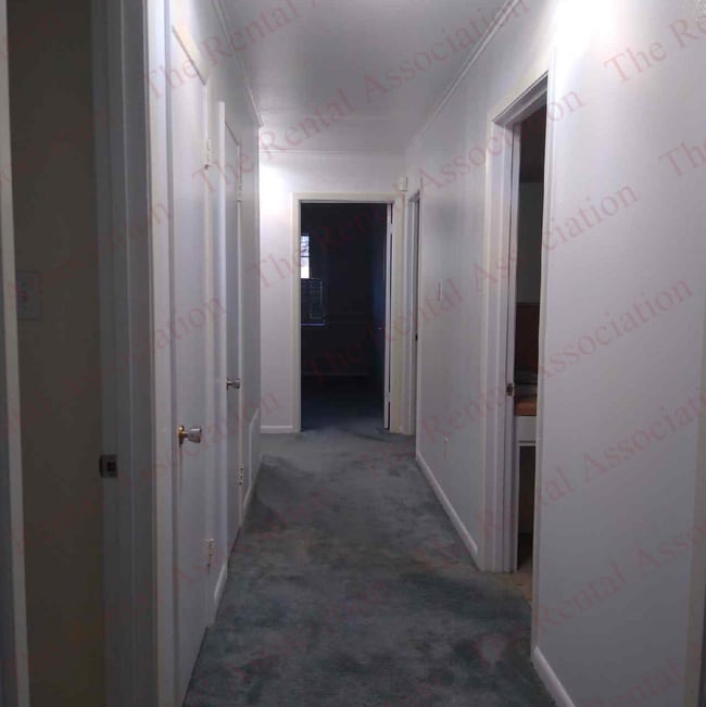 Building Photo - 901 Sybil Dr