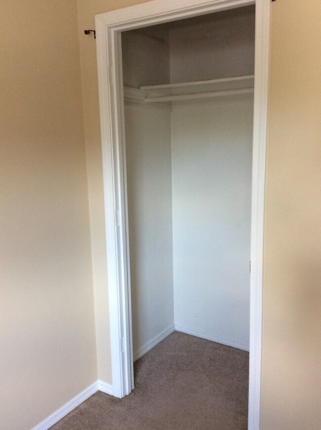 Building Photo - Available August 18th, 2026!