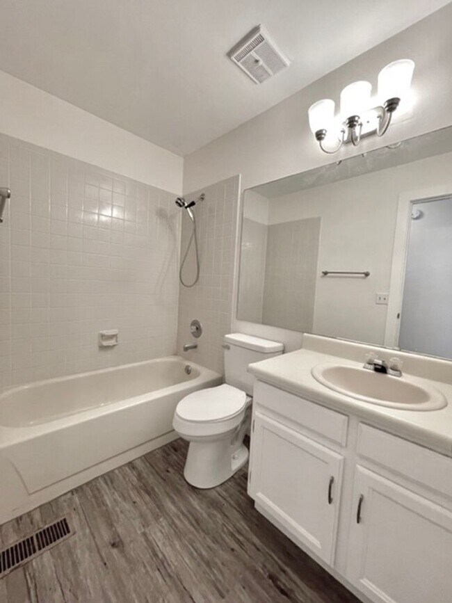 Building Photo - Renovated 2 Story Briargate Home with 3 Be...