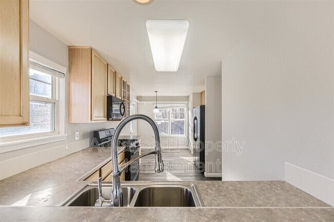Building Photo - 7501 S Sicily Way