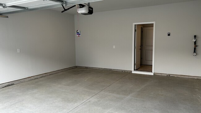 Building Photo - 210 Timber Fls Dr