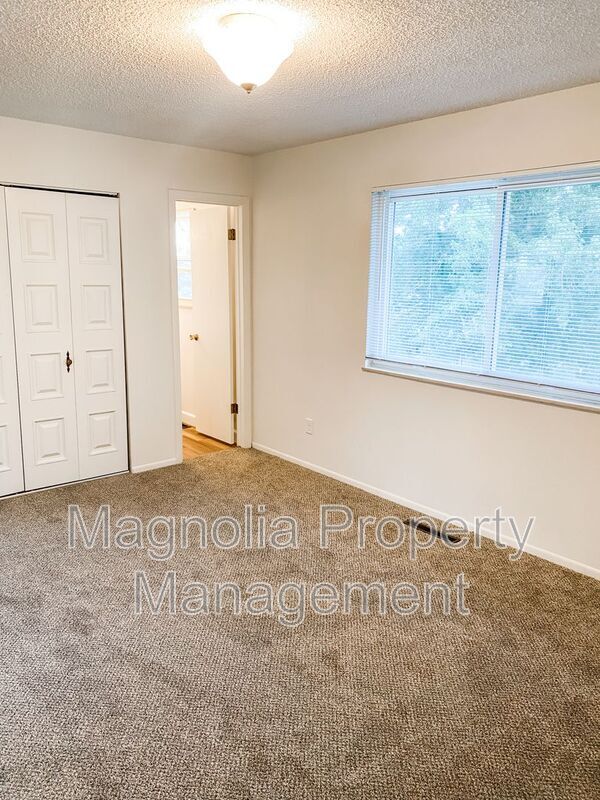 Building Photo - 1187 Applewood Dr