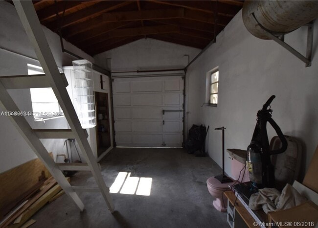 Building Photo - 800 Andalusia Ave