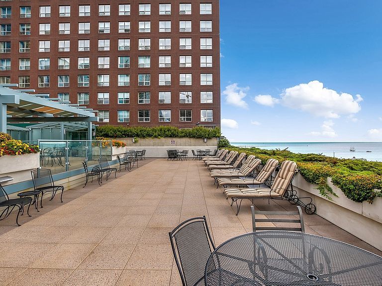 Building Photo - 474 N Lake Shore Dr