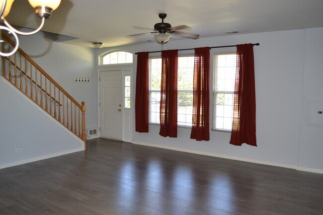 Building Photo - 169 Springbrook Trail S