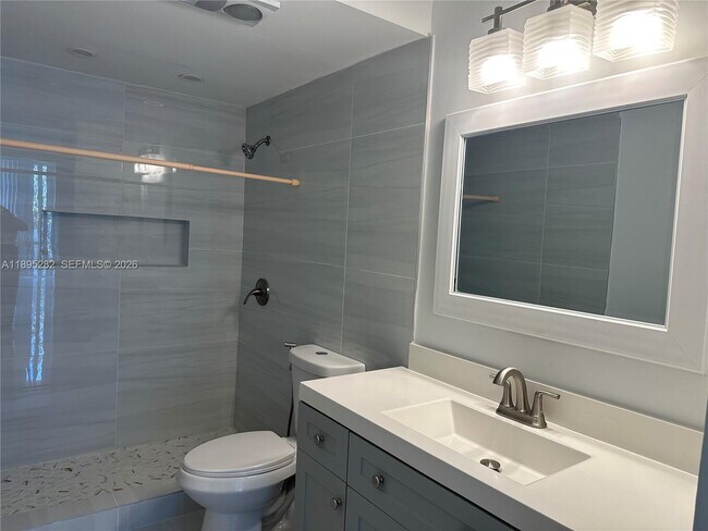 Building Photo - 7051 Environ Blvd