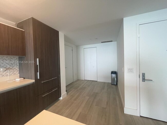 Building Photo - 3131 NE 7th Ave