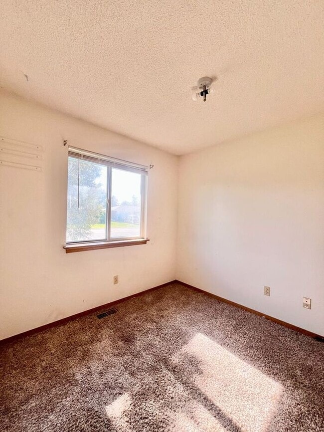 Building Photo - Cute 3 Bed, 1 Bath Ranch Home in Ault