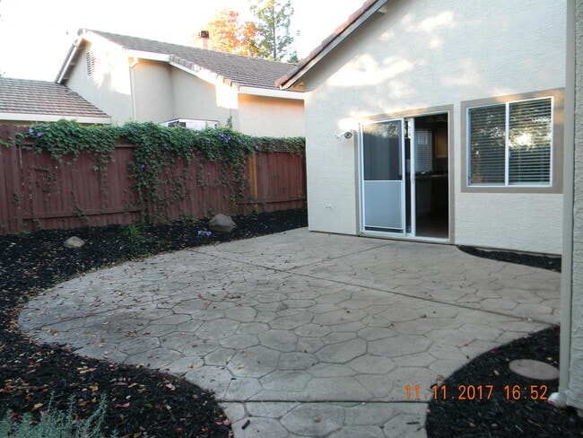 Building Photo - Roseville, Cresleigh Highlands, Near Galleria Mall, Single Story 3/4 Bed/office , Gardner, Patio ...