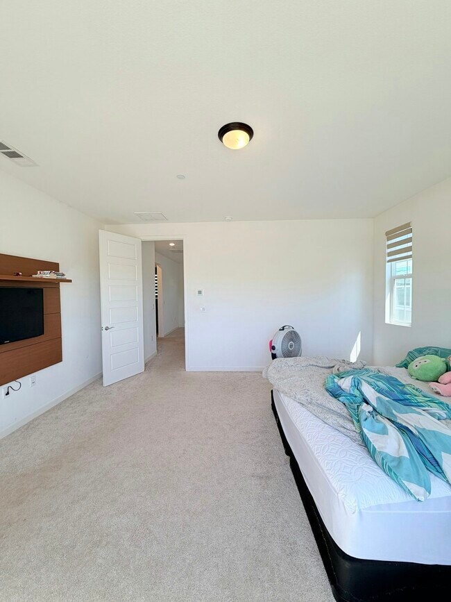 Building Photo - 5460 Spg Mountain Ln