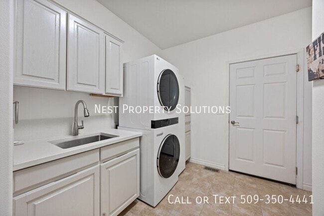 Building Photo - 318 E Tanglewood Dr