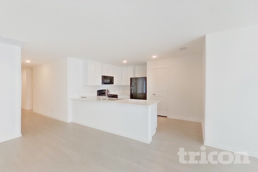 Building Photo - 827 Ginkgo Wy