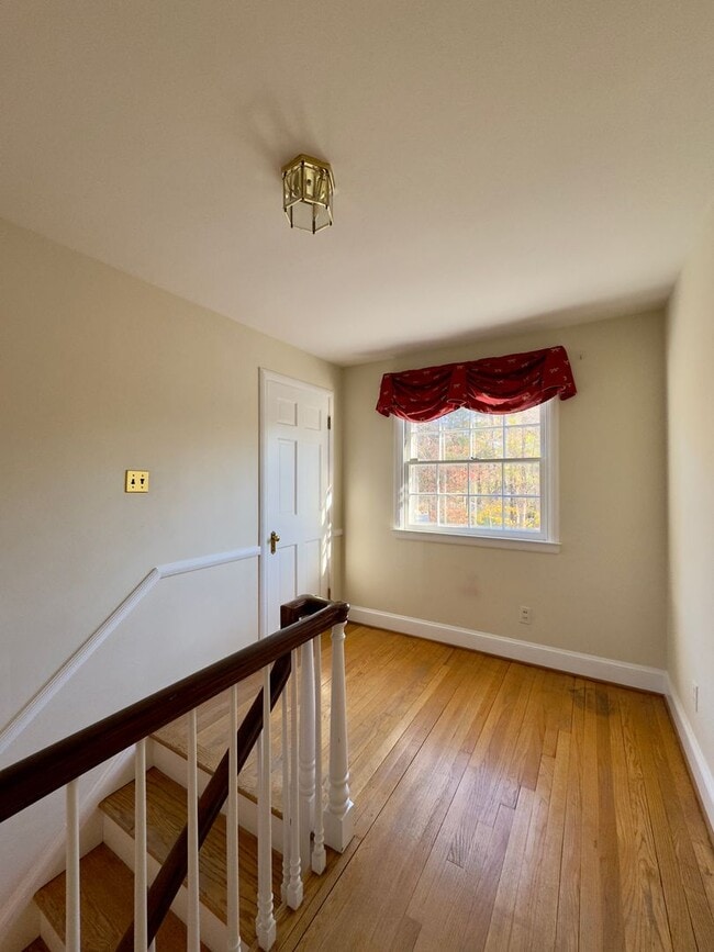 Building Photo - Charming 4 Bedroom/3.5 Bathroom Detached Home in Homeland, MD!