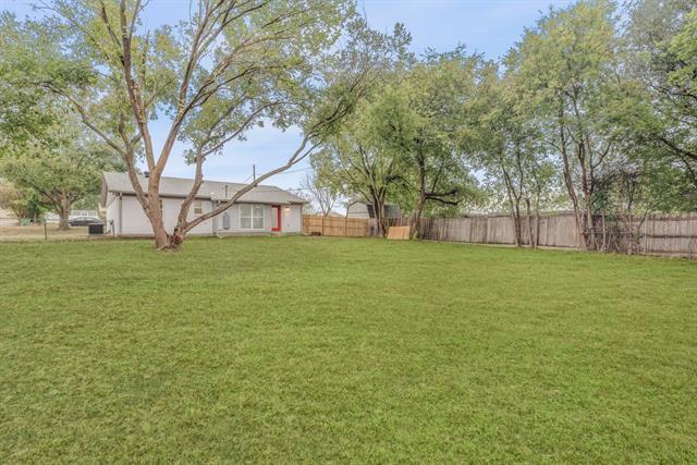 Building Photo - 313 Clearwood Dr