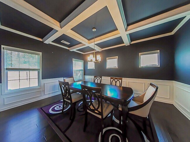 Building Photo - 5 Bedroom Home in Columbia County!