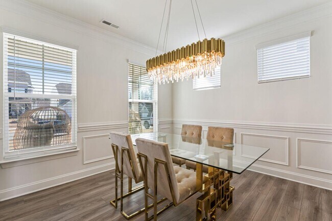 Building Photo - 116 Farrier Ln