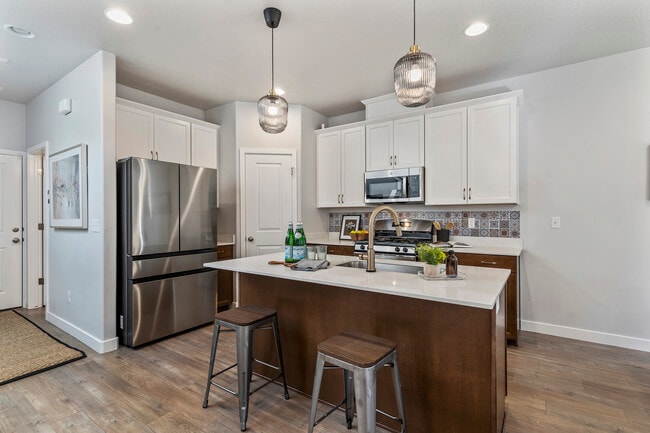 Building Photo - West Haven