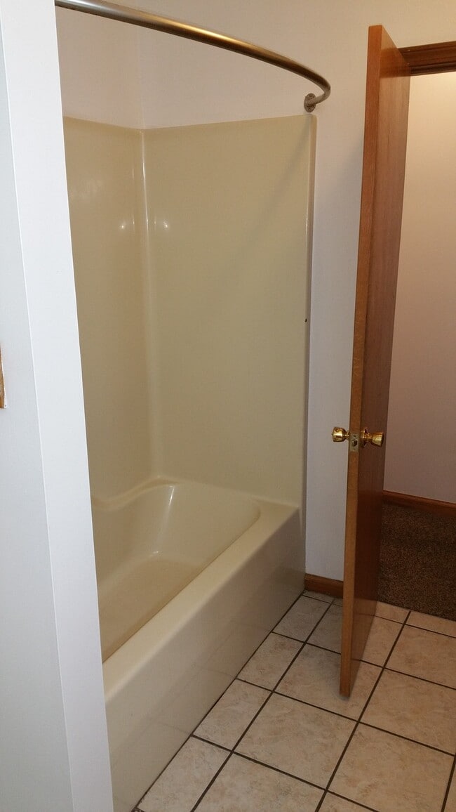 Building Photo - 2620 W Main St