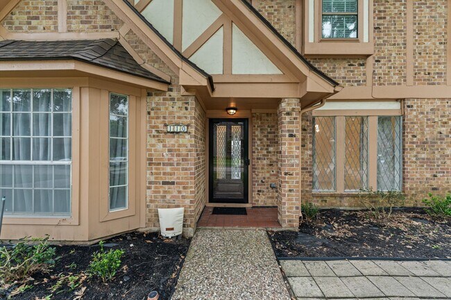 Building Photo - 110 Shadow Wood Dr