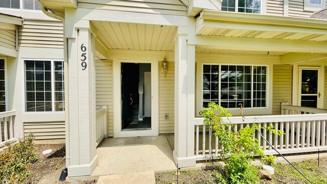 Building Photo - 659 Lincoln Station Dr