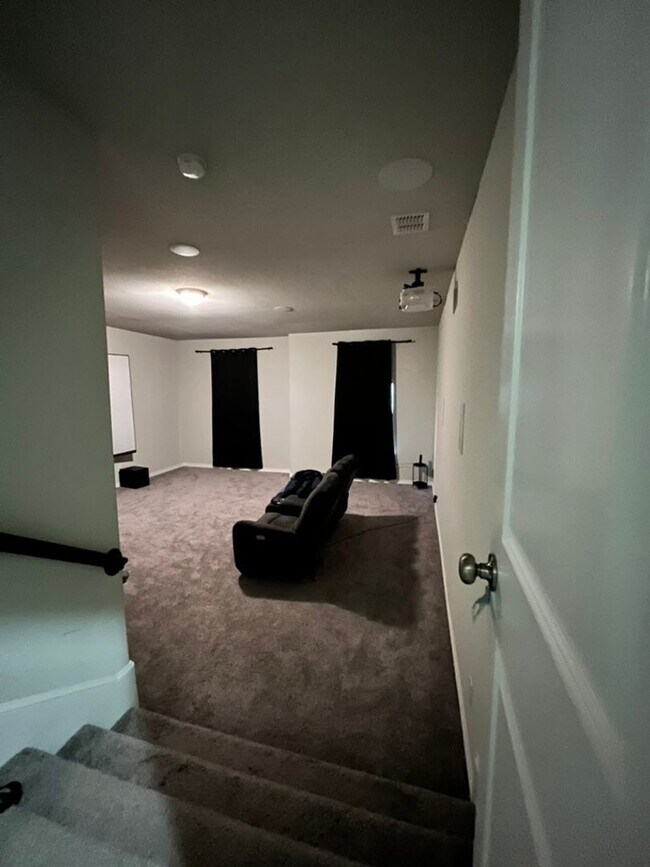 Building Photo - 321 Valentino Wy