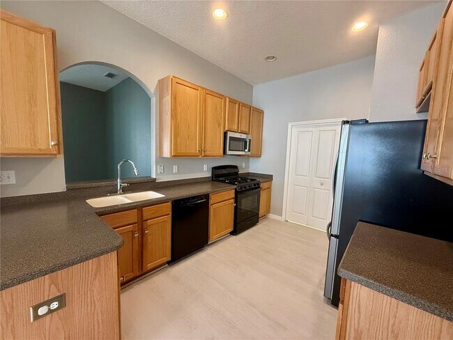 Building Photo - 31819 Blythewood Way