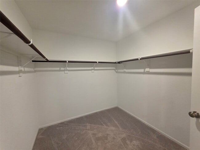Building Photo - 314 Riverwood Village Ln