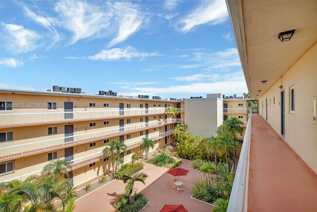 Building Photo - 7701 Camino Real