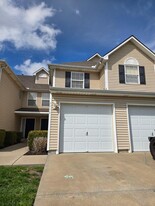 Building Photo - 2012 Hickoryleaf Ln