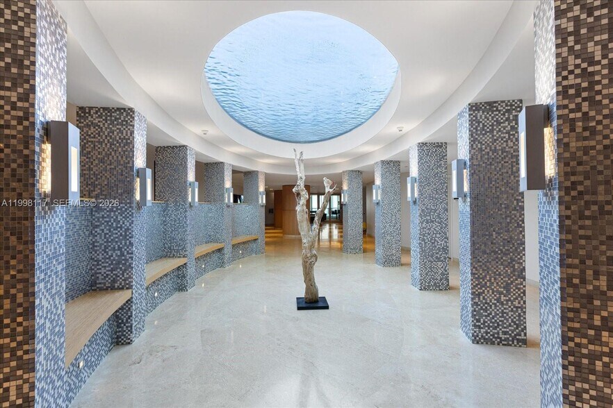 Building Photo - 900 Biscayne Blvd