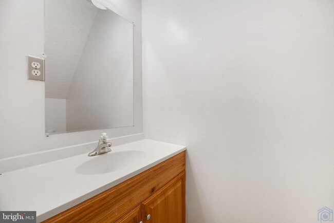 Building Photo - 2406 Lemontree Ln