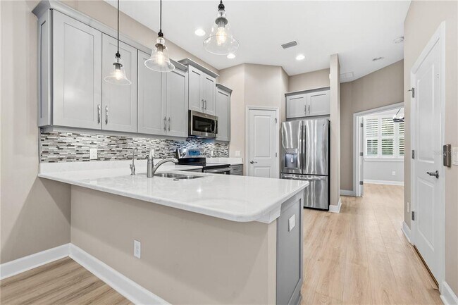 Building Photo - 3167 Moorings Dr S