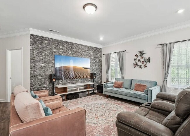 Building Photo - Spacious 4BR House in Raleigh