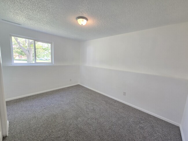 Building Photo - 4566 Adieu Cir