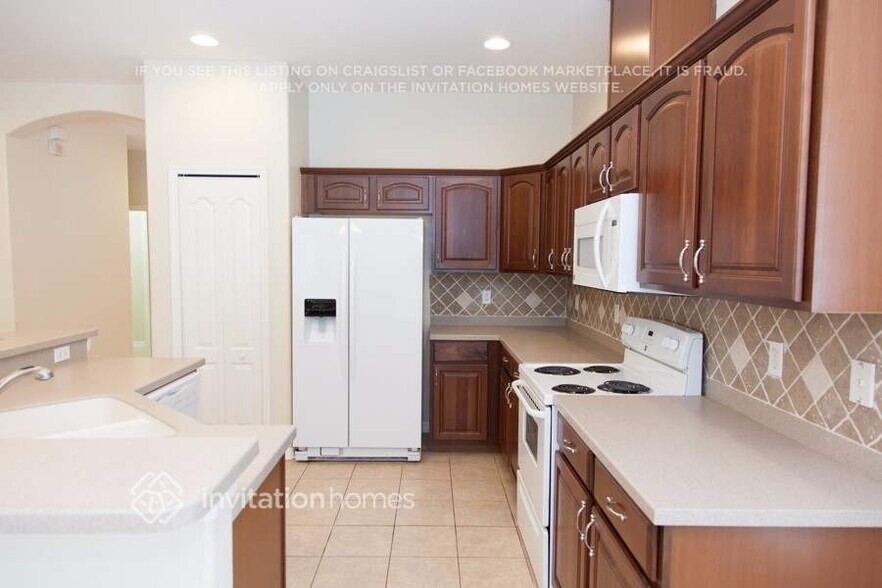 Building Photo - 11152 Oyster Bay Cir