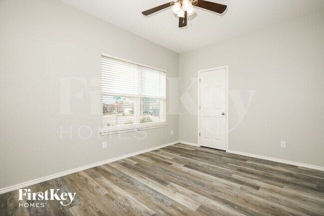 Building Photo - 168 Fabarm Ln