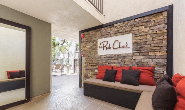 Building Photo - 141 S Clark Dr