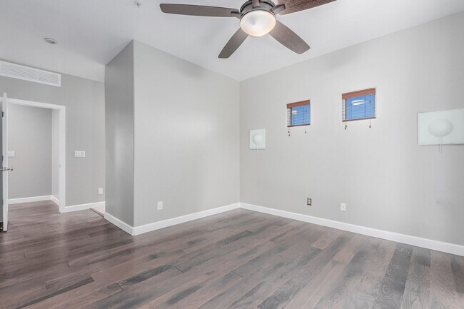 Building Photo - 7601 E Roosevelt St