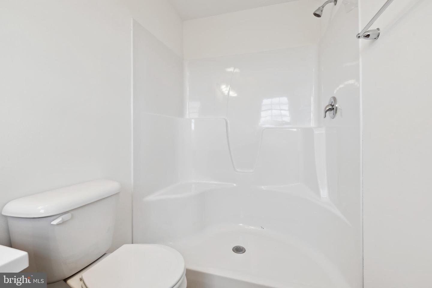 Building Photo - 3807 Castle Dr