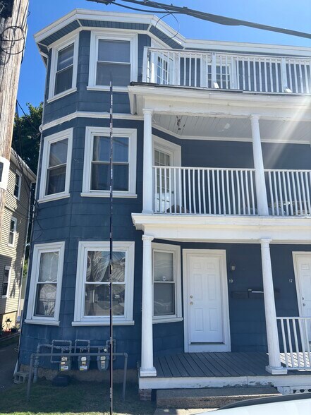 Building Photo - 19 Rosebank Ave