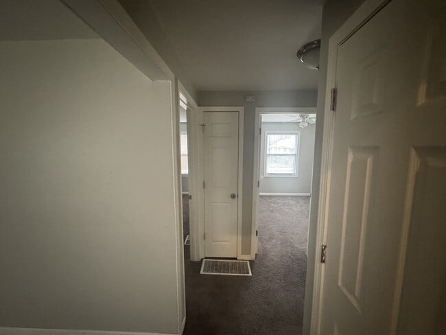 Building Photo - 6744 Bellefontaine Ave