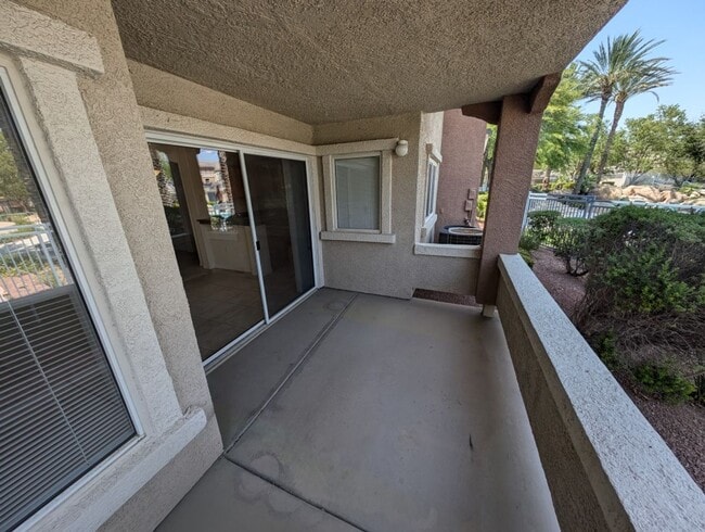 Building Photo - 820 Titan Peak Pl