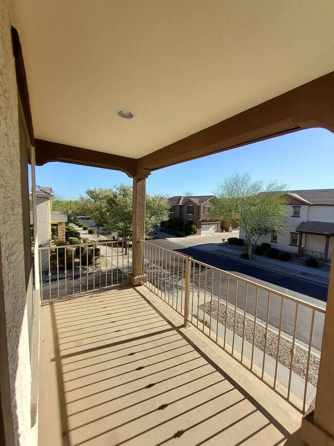 Building Photo - Newer Phoenix Home