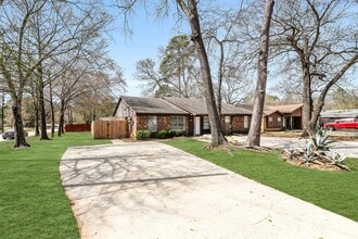 Building Photo - 217 Lazy Ln