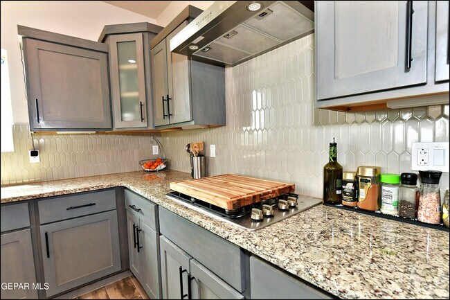 Building Photo - 11182 Blazing Star Pl