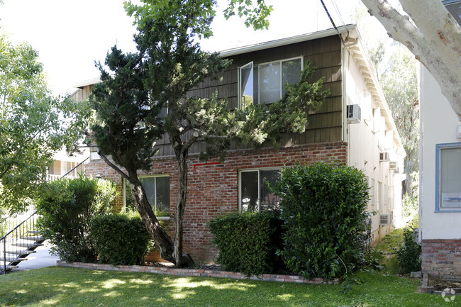 Building Photo - 3357 I St